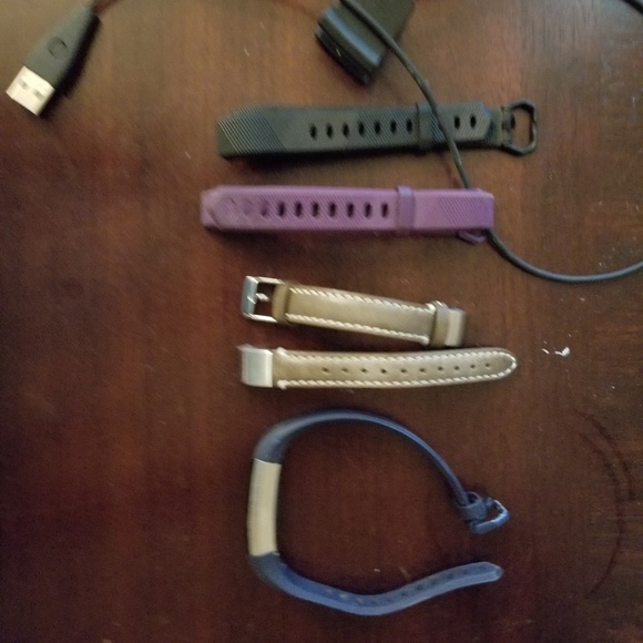 Fitbit Alta HR - Picture 3 of 4